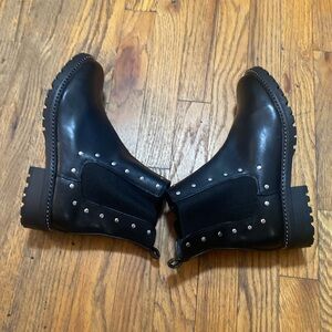 Black chucka boots- women’s size 9.5 good condition